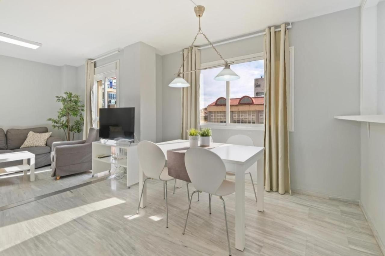 Apartamento En Calle Cuarteles De Dos Habitaciones Malaga Bagian luar foto