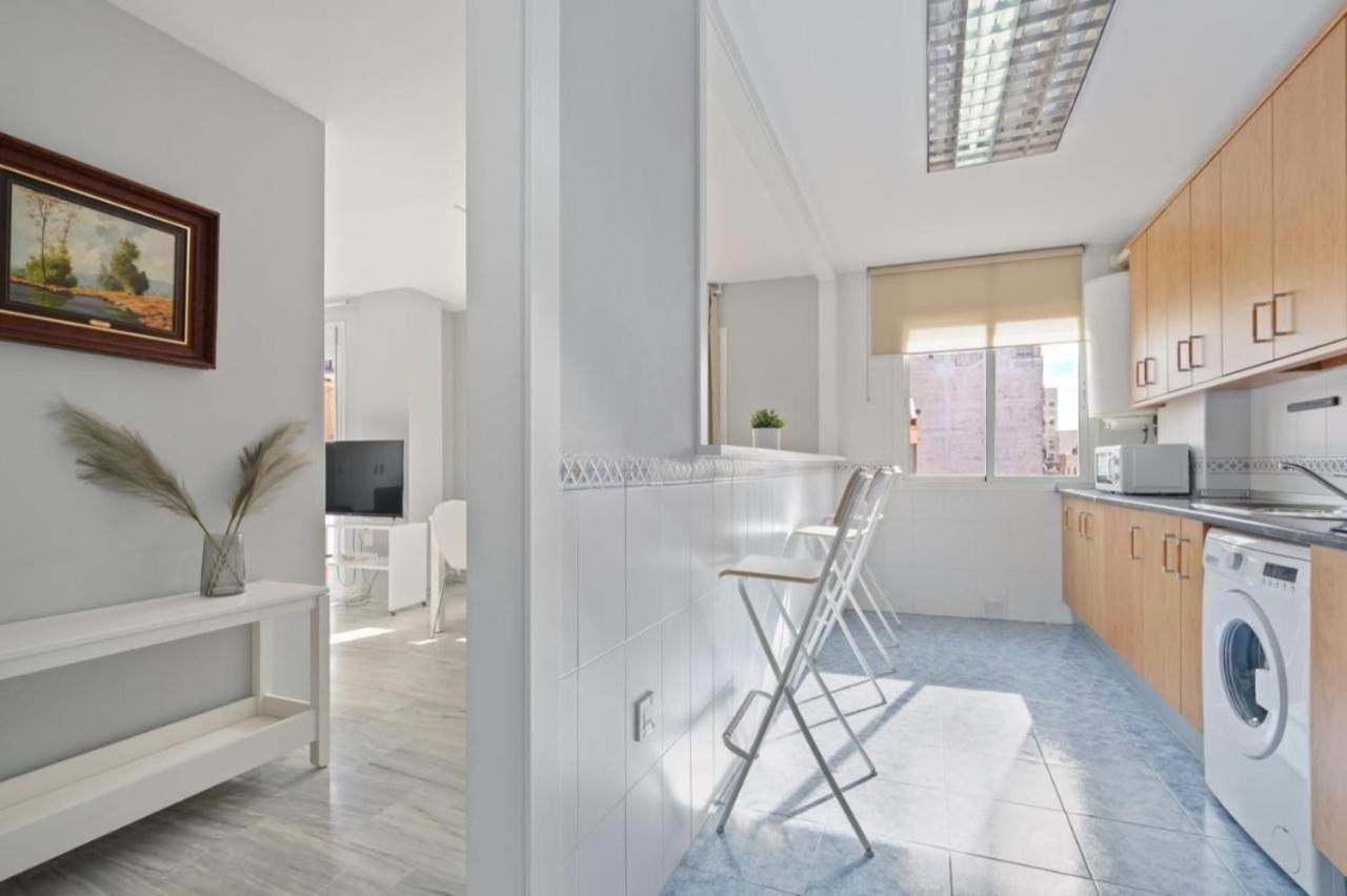 Apartamento En Calle Cuarteles De Dos Habitaciones Malaga Bagian luar foto