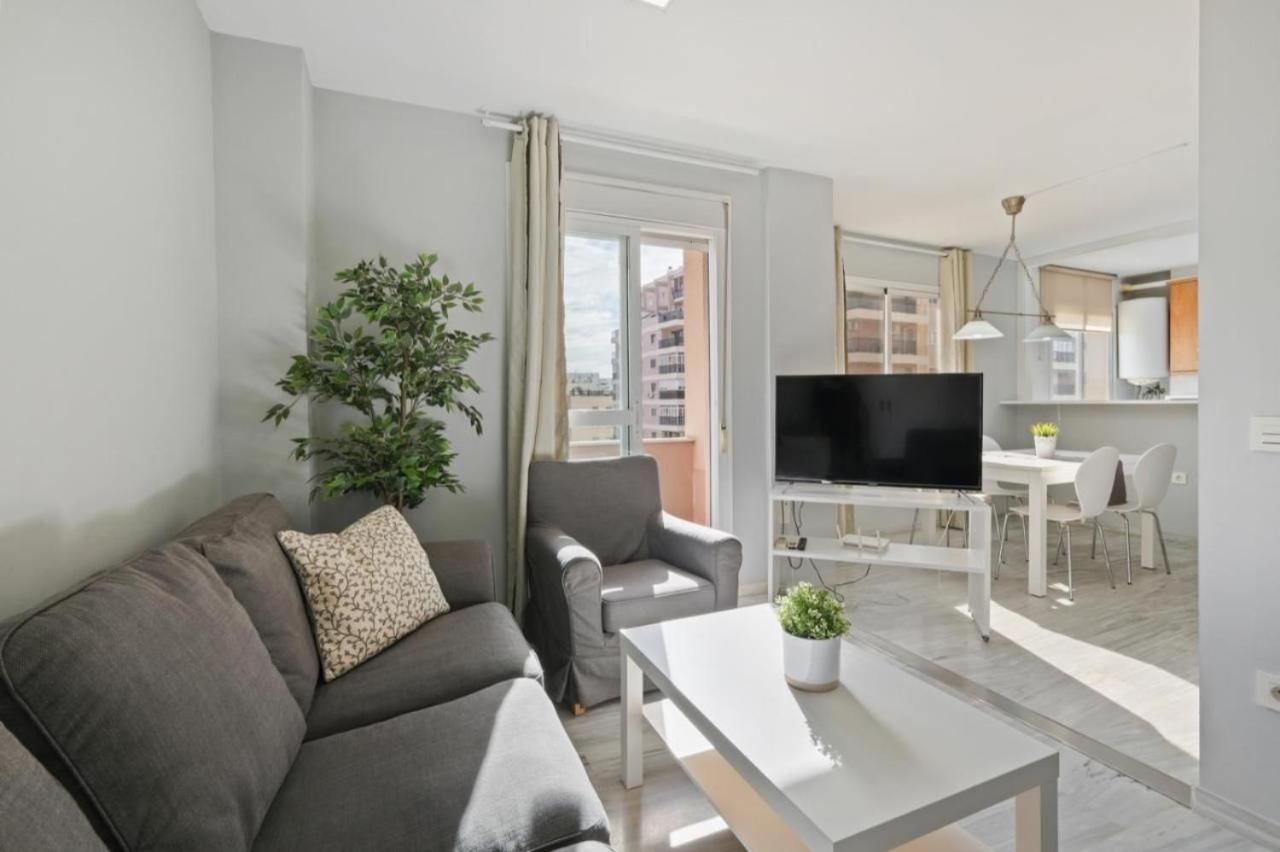 Apartamento En Calle Cuarteles De Dos Habitaciones Malaga Bagian luar foto