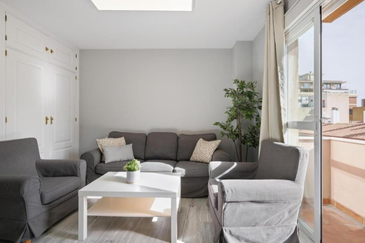 Apartamento En Calle Cuarteles De Dos Habitaciones Malaga Bagian luar foto