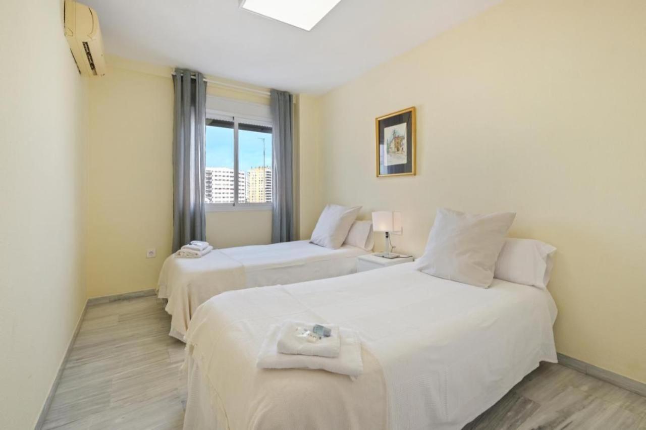 Apartamento En Calle Cuarteles De Dos Habitaciones Malaga Bagian luar foto